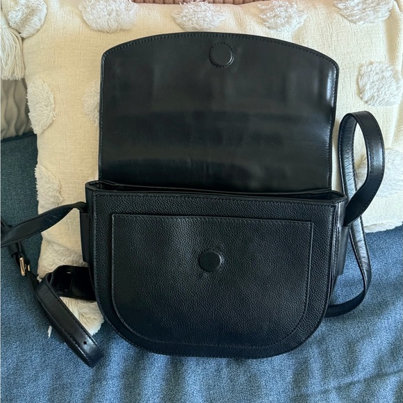 Tory Burch’s classic leather equestrian-inspired style black crossbody bag - Picture 8 of 11